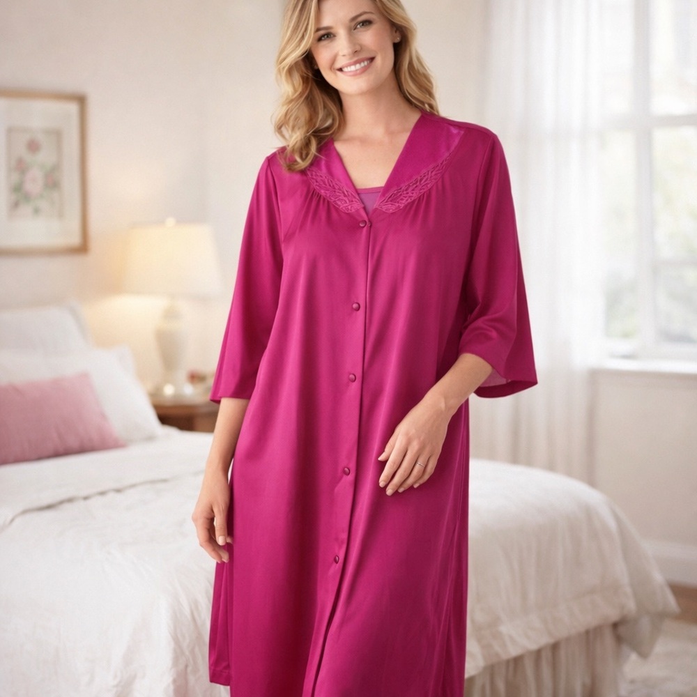 Vtg Magenta Pink Vassarette Women's Button Robe Silky Soft Nylon Comfy Gown - Picture 2 of 3